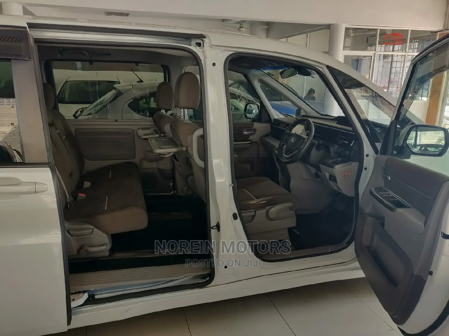 Honda Stepwgn 2015 Pearl