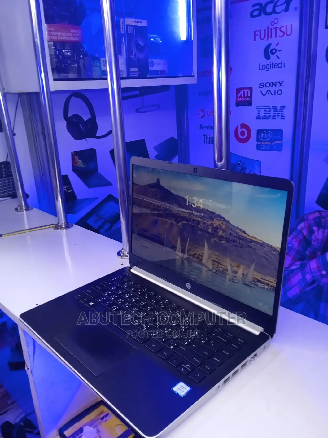Laptop HP 14-Dq1025cl 8GB Intel Core I5 HDD 1T