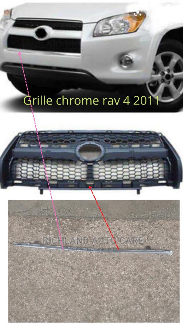 Grille Chrome Rav 4 2011 - main view