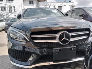 Mercedes-Benz C200 2016 Black