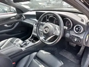 Mercedes-Benz C200 2016 Black