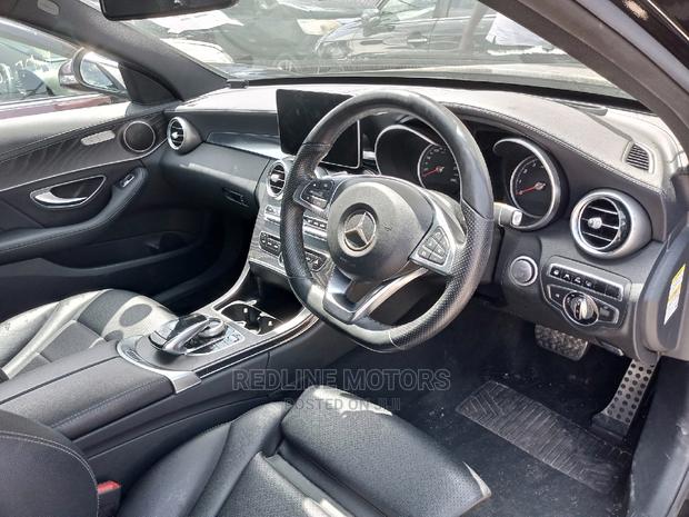 Mercedes-Benz C200 2016 Black - thumbnail 4
