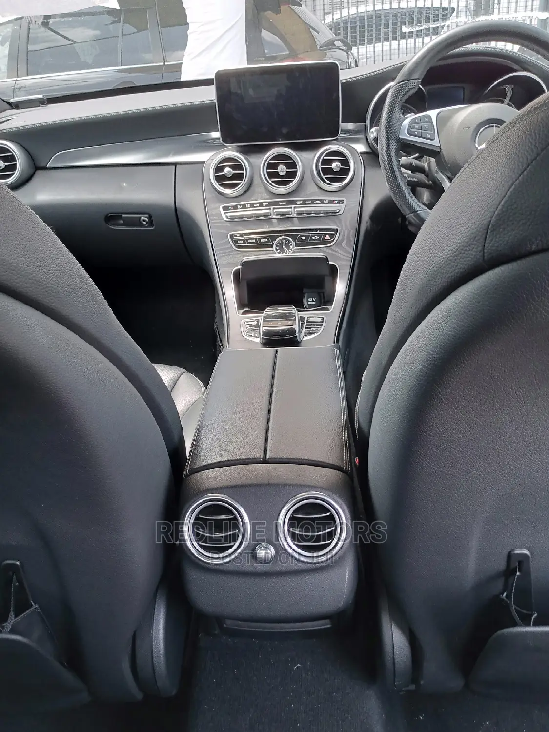 Mercedes-Benz C200 2016 Black