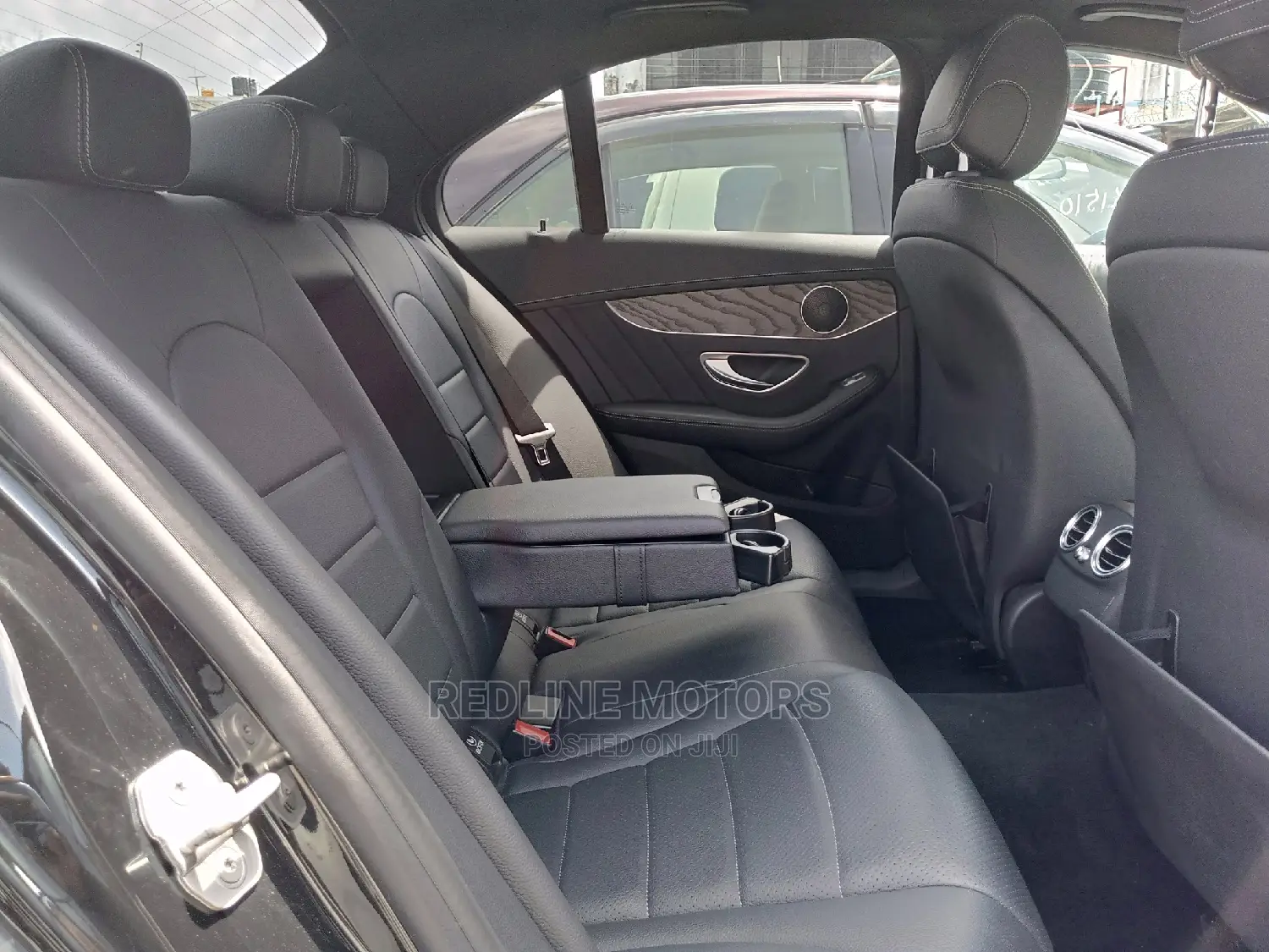 Mercedes-Benz C200 2016 Black
