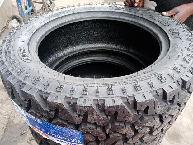 Landcruser V8 Tyres - thumbnail 2