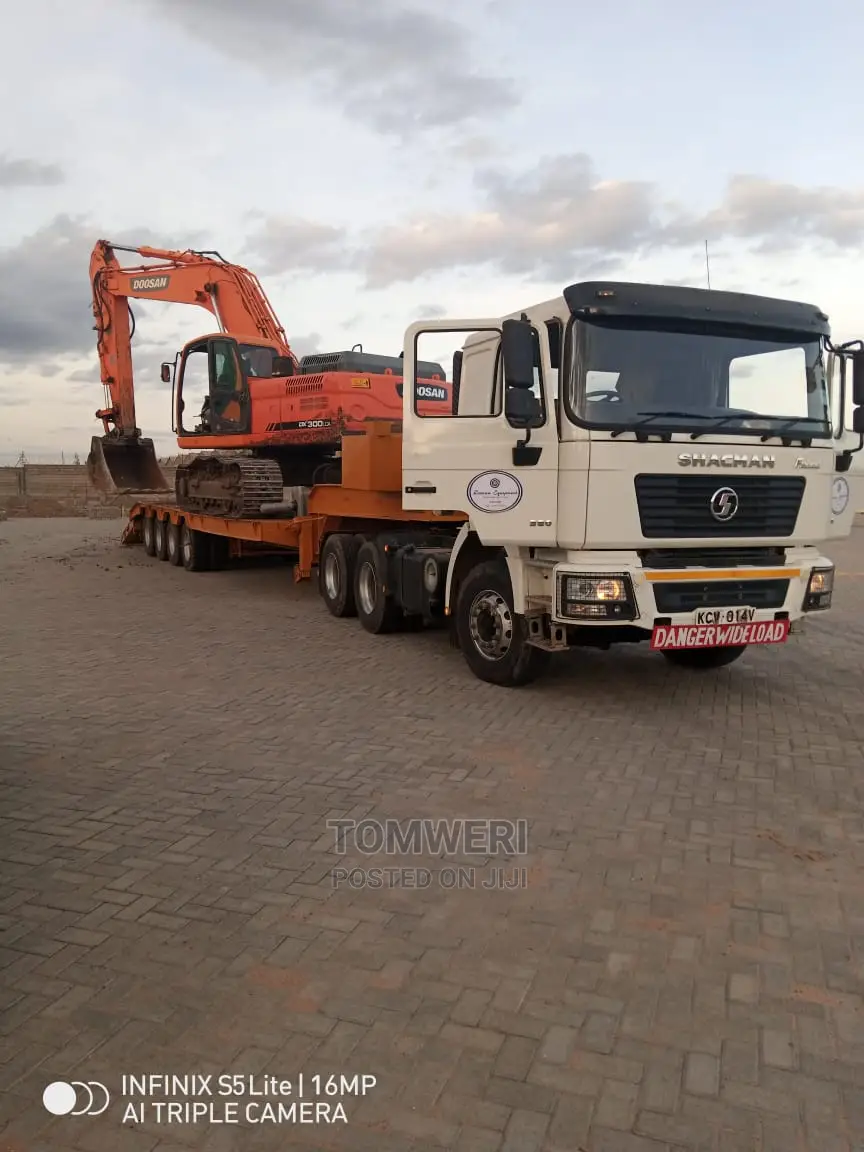 4 Axle Lowloader for Hire
