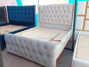 5/6 Tufted Bed