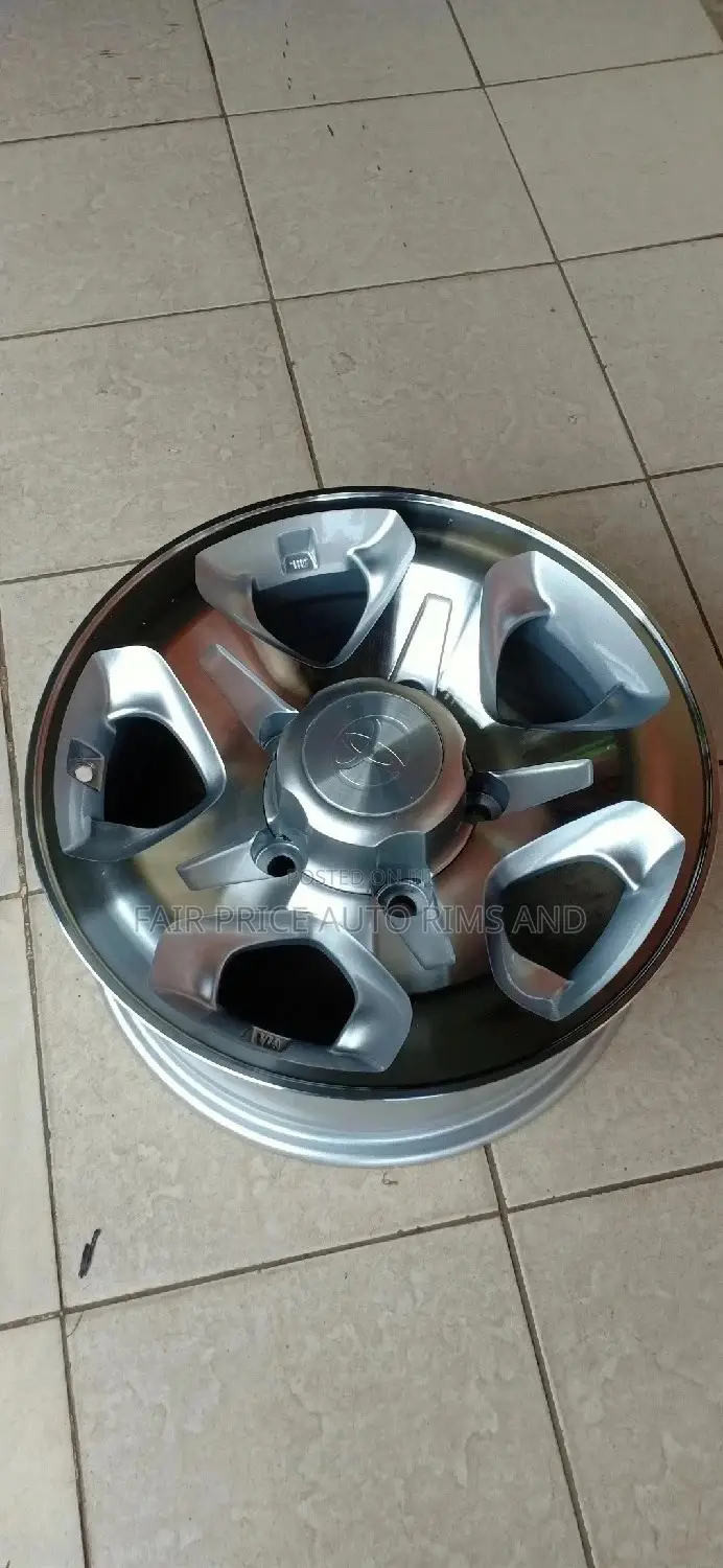 Landcrucer Rims 5 by 150 Size 16