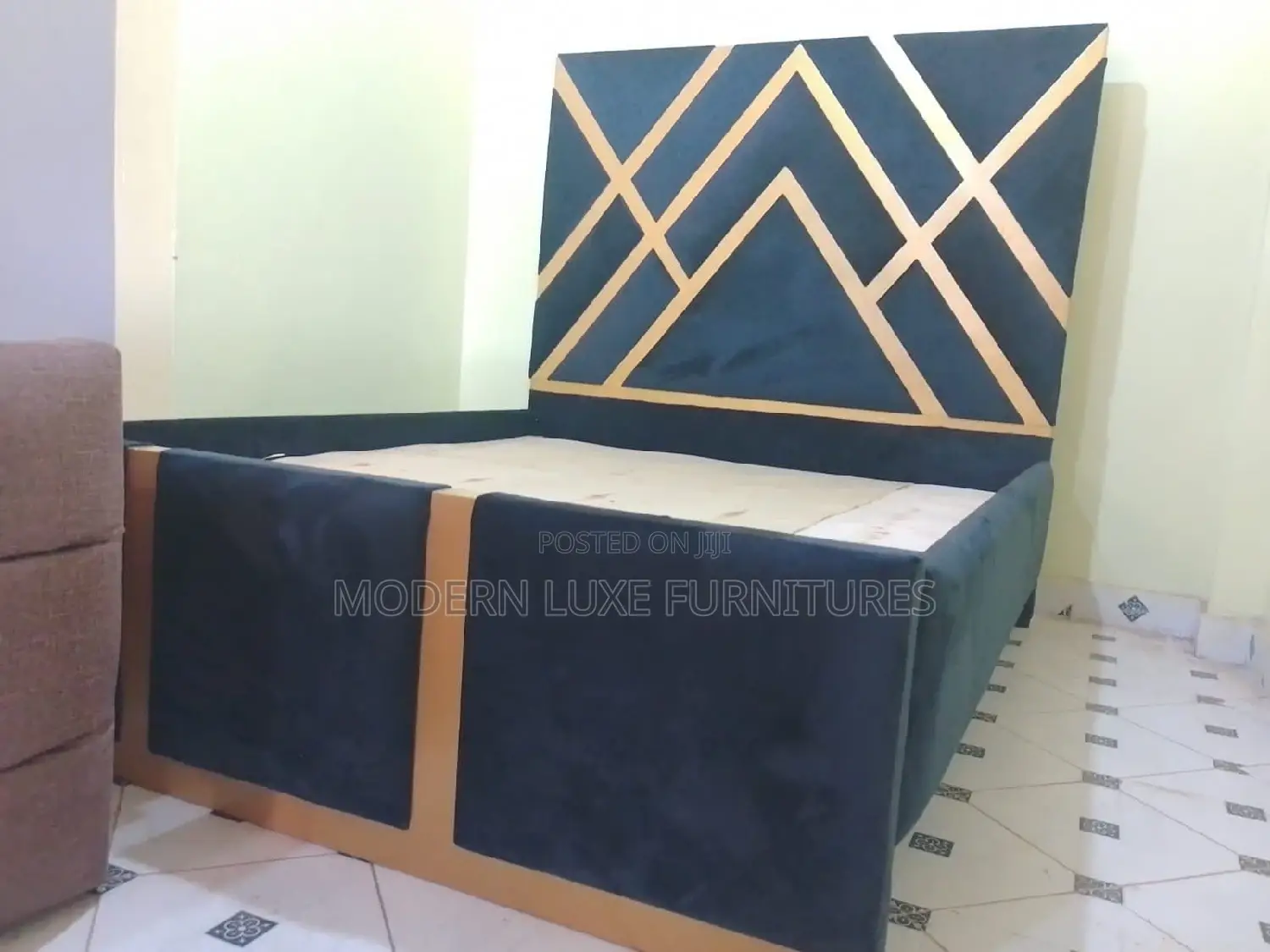 5/6 Fabric Bed