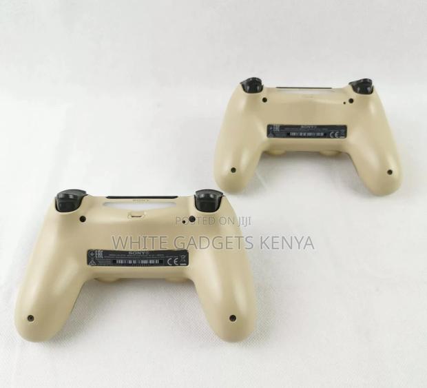 Gold Ps4 With 2 Pads 500gb - thumbnail 8