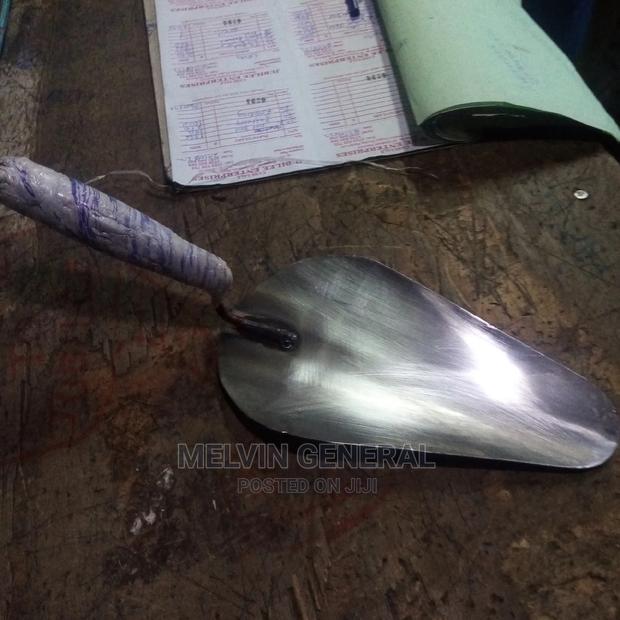 Medium Juakali Trowel - main view