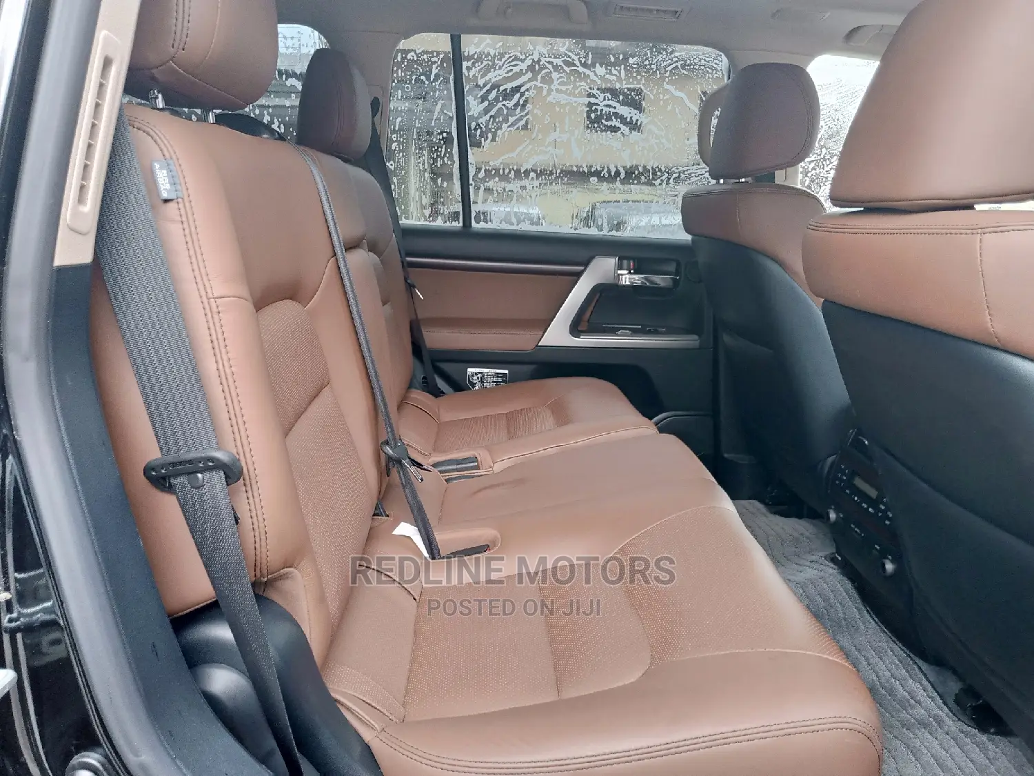 Toyota Land Cruiser 4.6 V8 AX 2016 Black