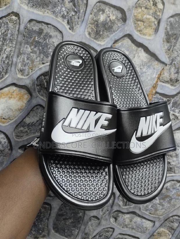 Super Comfy Walking Slides - thumbnail 4