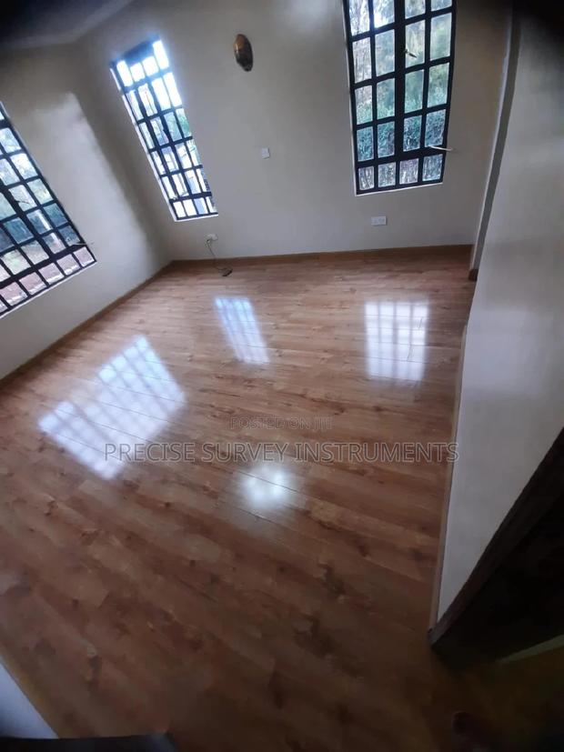 Interlocking Spc Floor Tiles - main view