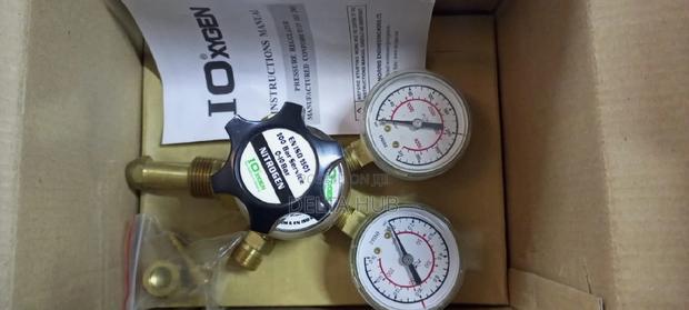 Nitrogen Gas Regulator - main view