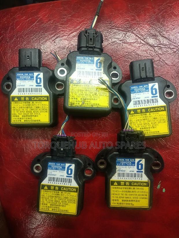 Toyota Harrier/Prius Stability Yaw Rate Module - thumbnail 3