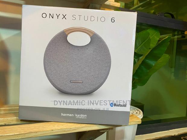 Harman Kardon Onyx Studio 6 Wireless Portable Speaker - thumbnail 3