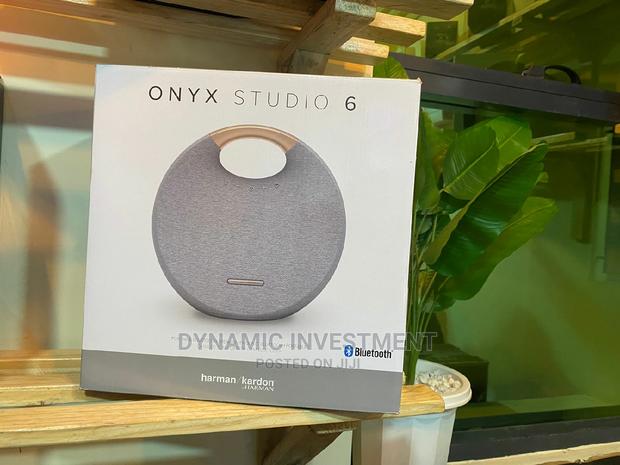 Harman Kardon Onyx Studio 6 Wireless Portable Speaker - thumbnail 5