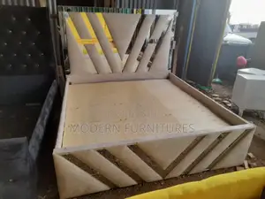 5/6 Mirrored Bed