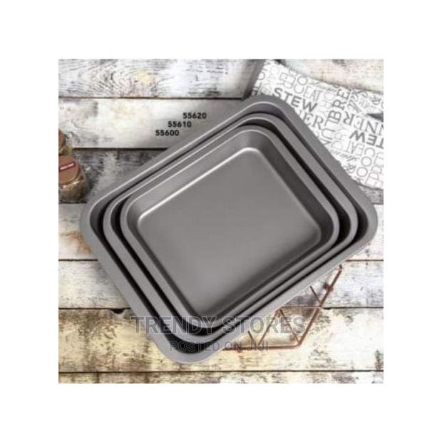 Rectangular Non Stick Baking Tin - main view