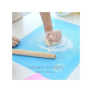 Kitchenware Silicone Non-Stick Kneading Dough Mat - main view