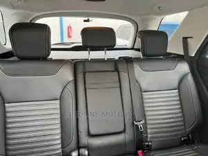 Mercedes-Benz GLE-Class 2017 Off white