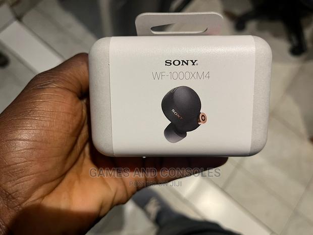 Sony Wh 1000xm4 Earbuds - main view