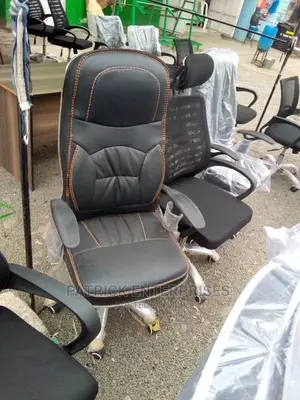 Morden Executive Office Leather Chair