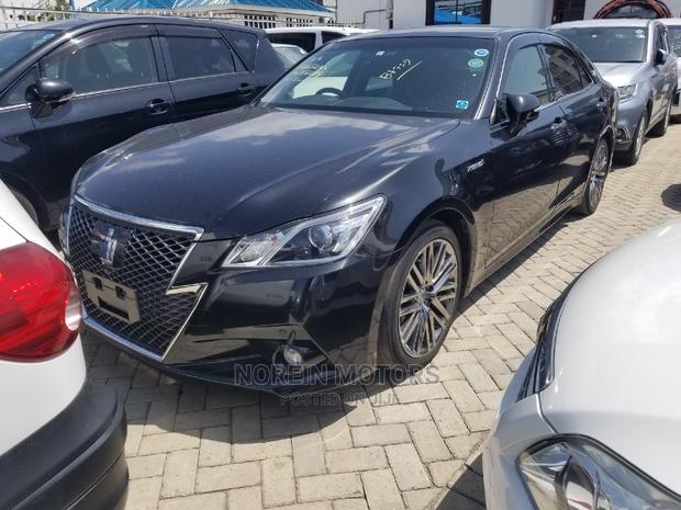 Toyota Crown 2015 Black - thumbnail 2