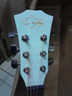 Size 40 Acoustic White Guitar
