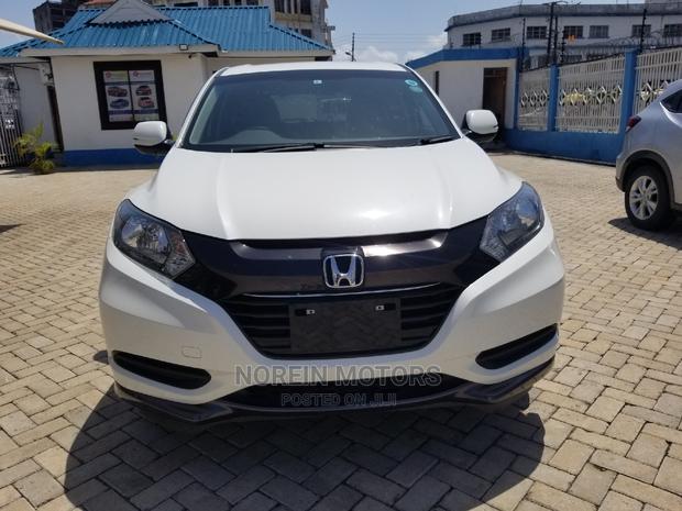 Honda Vezel 2015 Off White