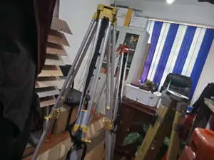 Leveling Tripod
