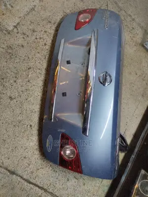 Nissan Bluebird/Syphy Boot