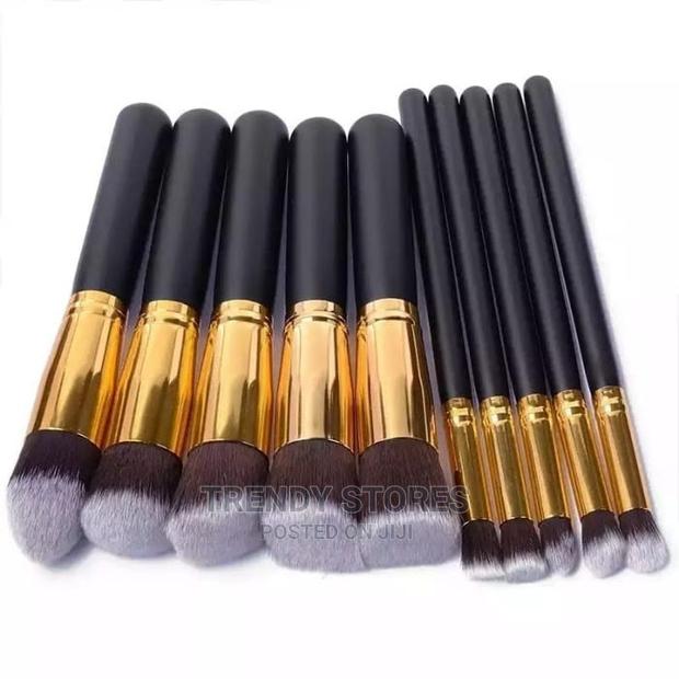 10pc Set Make Up Brushes - thumbnail 3