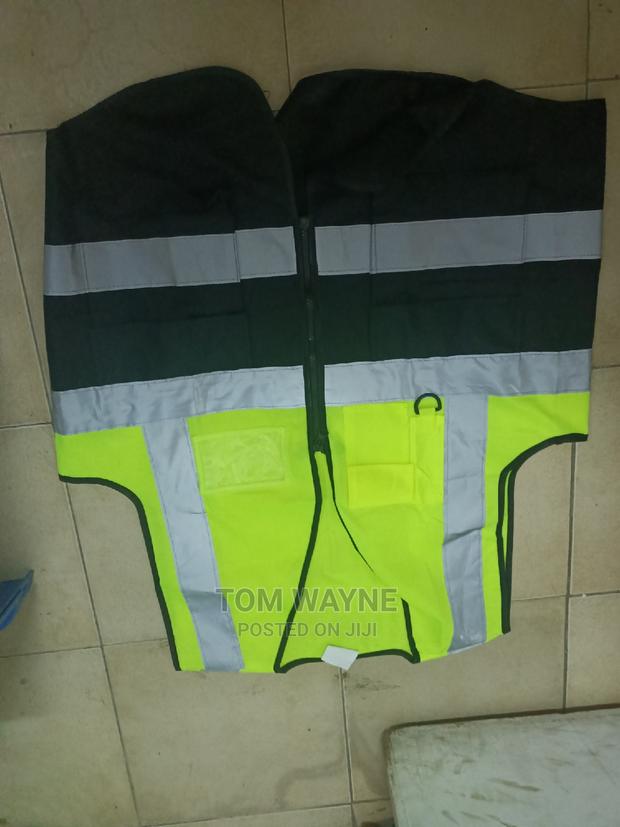 Green and Black Executive Reflector - thumbnail 3