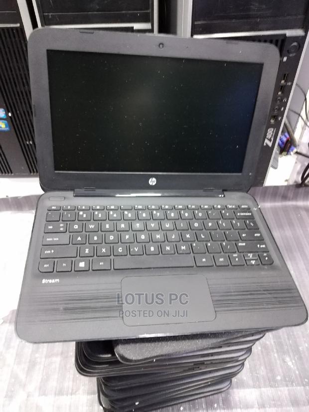 Laptop HP Stream Laptop 4GB Intel Celeron SSD 60GB
