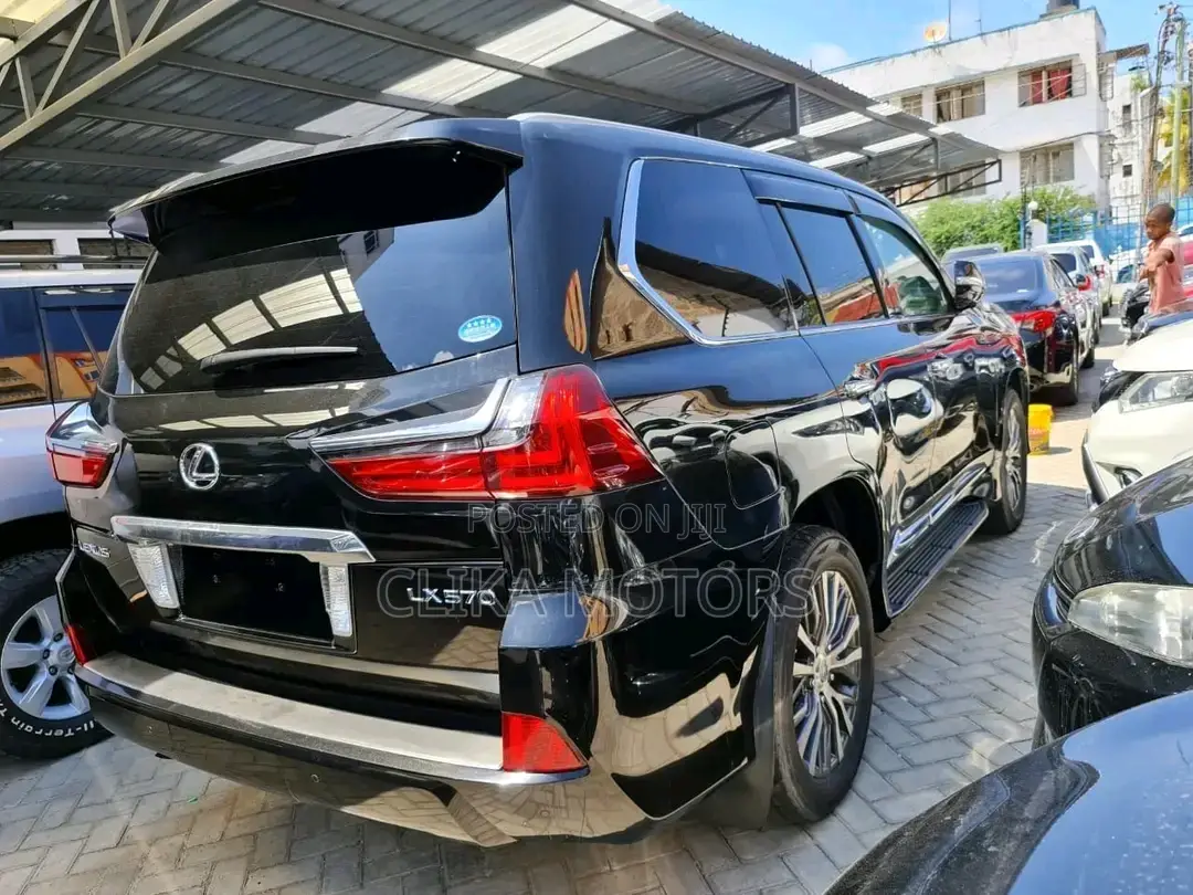 Lexus LX 2016 Black