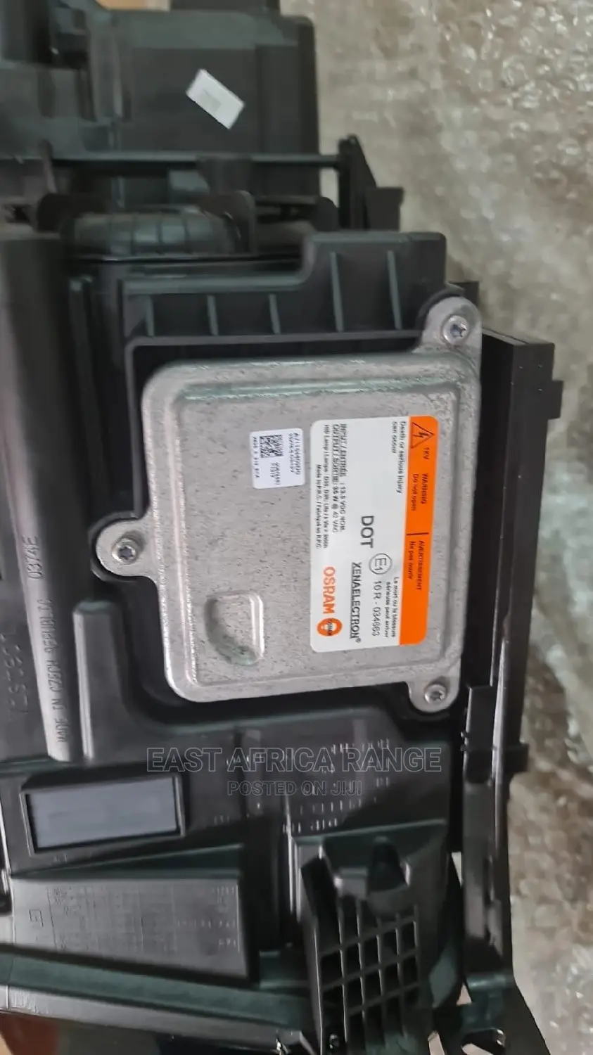 Range Rover Evoque Headlight in Pangani Vehicle Parts & Accessories