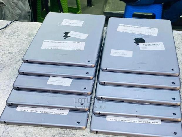 Apple iPad Air 16 GB Silver - thumbnail 2