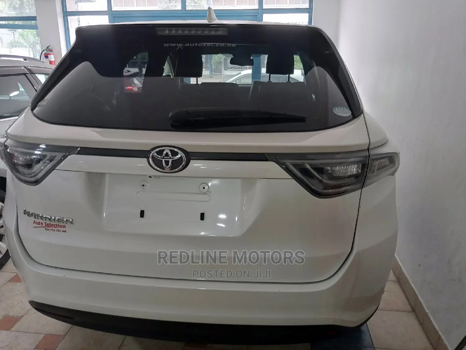Toyota Harrier 2.0 2016 White