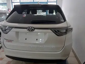 Toyota Harrier 2.0 2016 White