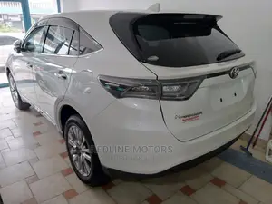 Toyota Harrier 2.0 2016 White