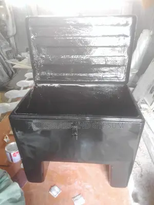 Carrier Delivery Boxes for Motorbikes