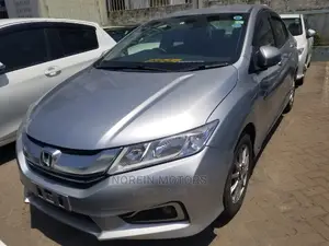 Honda Grace 2015 Silver