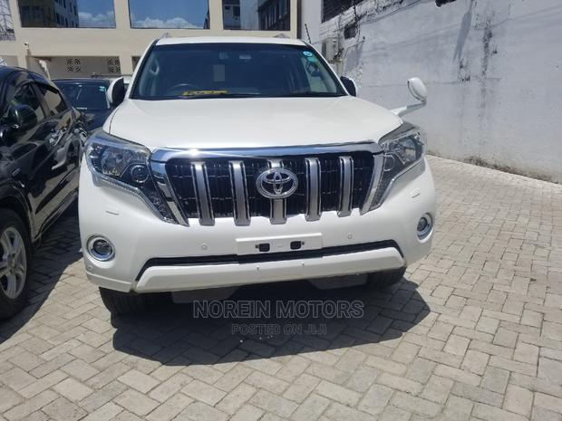 Toyota Land Cruiser Prado 2014 White - thumbnail 2