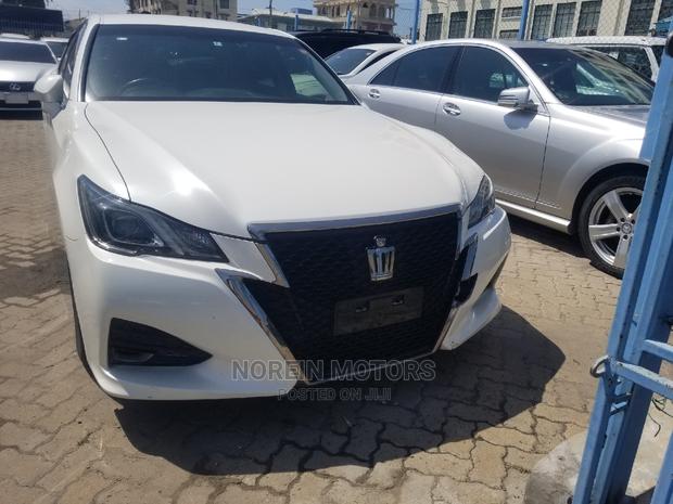 Toyota Crown 2014 Off White - thumbnail 2