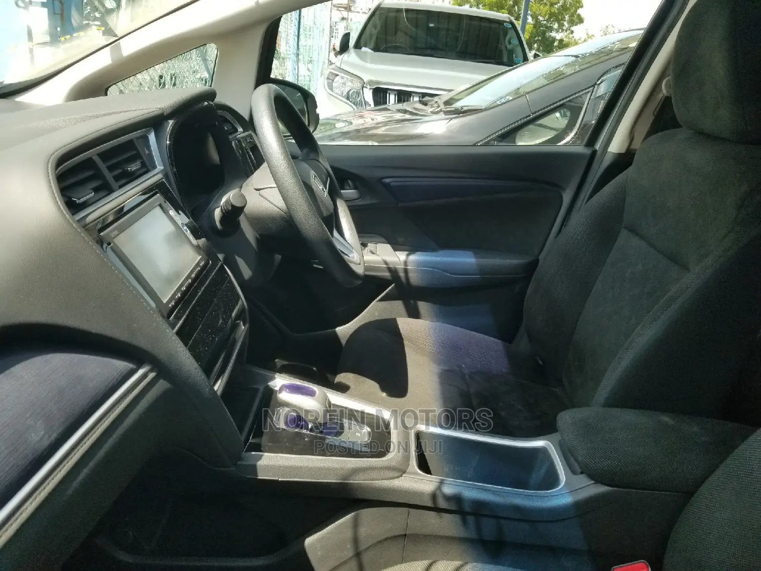 Honda Shuttle 2015 Silver