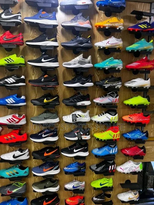 Kids Soccer Boots - main view