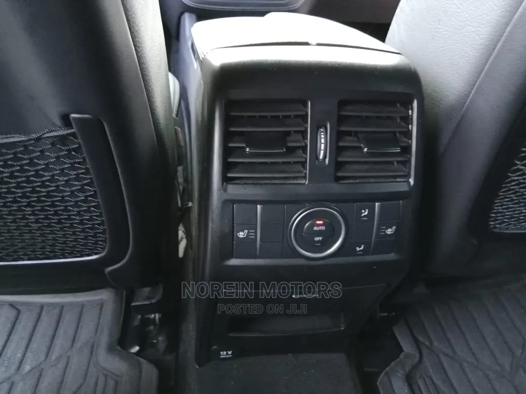 Mercedes-Benz M Class 2015 Off White
