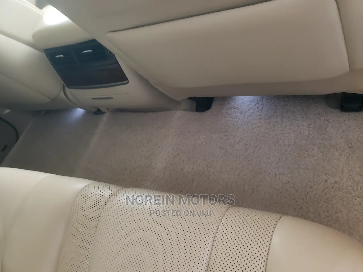 Lexus LX 2018 White